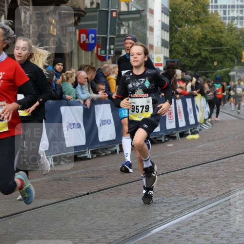 05.10.2025 - 20. swb-Marathon Bremen Strokosch-Dieckow http://msf.ph/oto/9228012 05.10.2025 10:50:14 Ziel 9579, 9645, 9689, 10022, 10356, 10400, 10443, 10923 meine-sportfotos.de