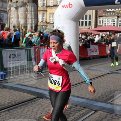 05.10.2025 - 20. swb-Marathon Bremen Yannick Fuchs http://msf.ph/oto/9228024 05.10.2025 10:58:32 Ziel 9174, 9433, 9462, 9608, 9820, 10084, 10368, 10586, 10786, 11049, 11181, 11184, 11291, 11495, 11591, 11700, 11724 meine-sportfotos.de
