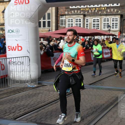 05.10.2025 - 20. swb-Marathon Bremen Yannick Fuchs http://msf.ph/oto/9228163 05.10.2025 10:58:39 Ziel 9433, 9766, 9820, 9913, 10055, 10261, 10285, 10408, 10513, 10988, 11181, 11291, 11591, 11700 meine-sportfotos.de