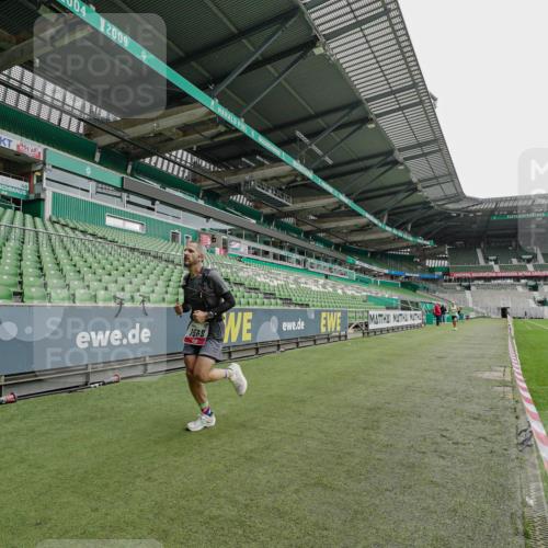 05.10.2025 - 20. swb-Marathon Bremen Michael Burmester http://msf.ph/oto/9228172 05.10.2025 12:27:55 Laufen im Stadion 258, 303, 593, 758, 1249, 1303, 1334, 1668, 1687, 2175, 1700 meine-sportfotos.de