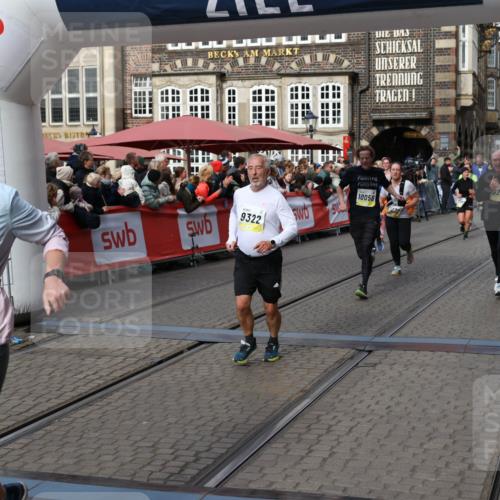05.10.2025 - 20. swb-Marathon Bremen Yannick Fuchs http://msf.ph/oto/9228177 05.10.2025 11:01:41 Ziel 7908, 9278, 9286, 9322, 9371, 9432, 10030, 10056, 10157, 10324, 10336, 11194, 11223, 11493, 11633 meine-sportfotos.de
