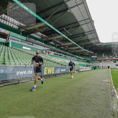 05.10.2025 - 20. swb-Marathon Bremen Michael Burmester http://msf.ph/oto/9228193 05.10.2025 12:28:31 Laufen im Stadion 62, 258, 593, 733, 940, 1249, 1668, 2179, 1303, 1334 meine-sportfotos.de