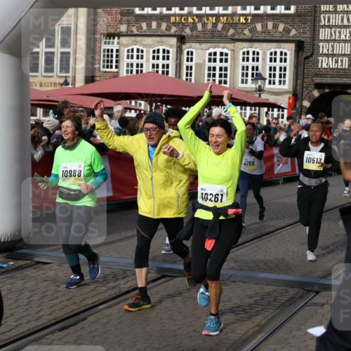05.10.2025 - 20. swb-Marathon Bremen Yannick Fuchs http://msf.ph/oto/9228208 05.10.2025 10:58:41 Ziel 9430, 9433, 9472, 9529, 9766, 9820, 9913, 10049, 10055, 10261, 10285, 10408, 10513, 10936, 10988, 11291, 11700 meine-sportfotos.de