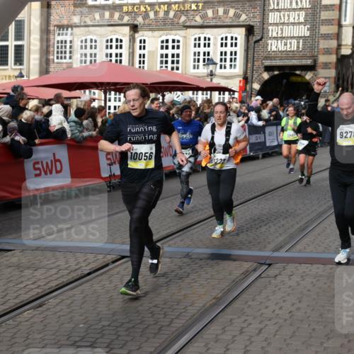 05.10.2025 - 20. swb-Marathon Bremen Yannick Fuchs http://msf.ph/oto/9228243 05.10.2025 11:01:43 Ziel 7908, 9278, 9286, 9322, 9371, 9432, 10026, 10030, 10056, 10157, 10324, 10336, 10562, 11223, 11463, 11493, 11732, 11733 meine-sportfotos.de
