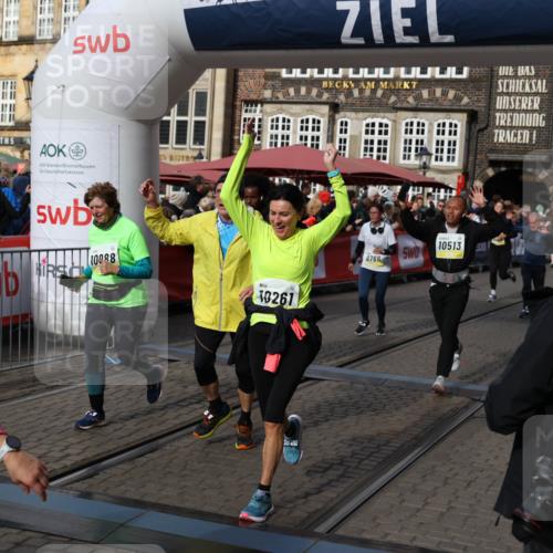 05.10.2025 - 20. swb-Marathon Bremen Yannick Fuchs http://msf.ph/oto/9228251 05.10.2025 10:58:41 Ziel 9430, 9433, 9472, 9529, 9766, 9820, 9913, 10049, 10055, 10261, 10285, 10408, 10513, 10936, 10988, 11291, 11700 meine-sportfotos.de