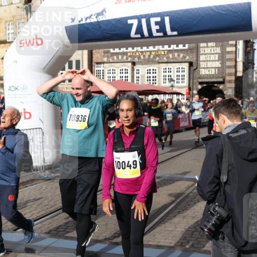 05.10.2025 - 20. swb-Marathon Bremen Yannick Fuchs http://msf.ph/oto/9228347 05.10.2025 10:58:46 Ziel 7163, 8585, 9359, 9370, 9430, 9472, 9529, 9622, 9714, 9766, 9913, 10049, 10261, 10285, 10513, 10527, 10591, 10679, 10871, 10936, 10988, 11078 meine-sportfotos.de