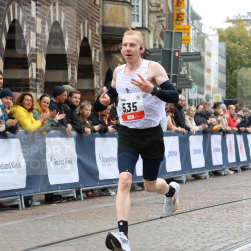 05.10.2025 - 20. swb-Marathon Bremen Strokosch-Dieckow http://msf.ph/oto/9228351 05.10.2025 12:25:55 Ziel 535 meine-sportfotos.de