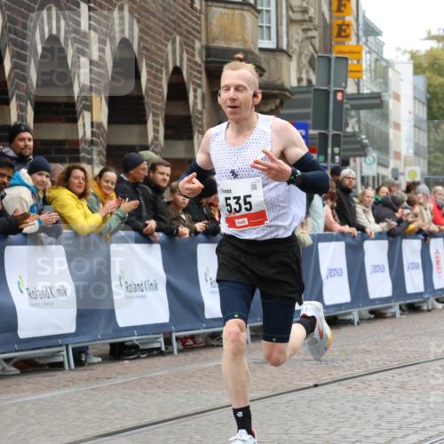 05.10.2025 - 20. swb-Marathon Bremen Strokosch-Dieckow http://msf.ph/oto/9228373 05.10.2025 12:25:55 Ziel 535 meine-sportfotos.de