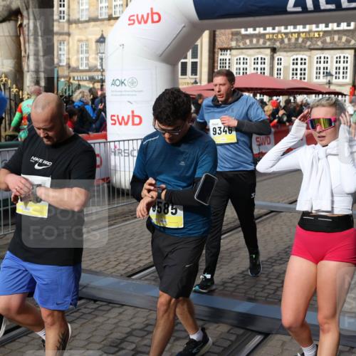 05.10.2025 - 20. swb-Marathon Bremen Yannick Fuchs http://msf.ph/oto/9228392 05.10.2025 10:58:53 Ziel 7163, 8585, 9346, 9359, 9370, 9540, 9622, 9714, 10263, 10561, 10591, 10679, 10871, 11078, 11290, 11651 meine-sportfotos.de