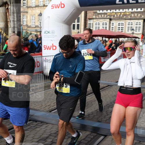05.10.2025 - 20. swb-Marathon Bremen Yannick Fuchs http://msf.ph/oto/9228397 05.10.2025 10:58:53 Ziel 7163, 8585, 9346, 9359, 9370, 9540, 9622, 9714, 10263, 10561, 10591, 10679, 10871, 11078, 11290, 11651 meine-sportfotos.de