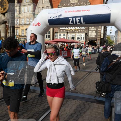 05.10.2025 - 20. swb-Marathon Bremen Yannick Fuchs http://msf.ph/oto/9228421 05.10.2025 10:58:54 Ziel 7163, 8585, 9346, 9370, 9540, 9622, 9714, 10263, 10561, 10591, 10679, 10871, 11078, 11290, 11651 meine-sportfotos.de