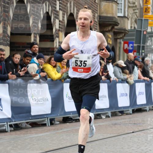 05.10.2025 - 20. swb-Marathon Bremen Strokosch-Dieckow http://msf.ph/oto/9228445 05.10.2025 12:25:55 Ziel 535 meine-sportfotos.de