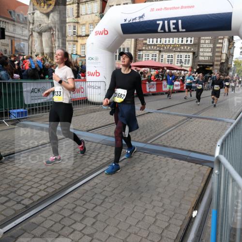05.10.2025 - 20. swb-Marathon Bremen Yannick Fuchs http://msf.ph/oto/9228499 05.10.2025 11:01:48 Ziel 9269, 9278, 9294, 9432, 9782, 10026, 10030, 10056, 10324, 10370, 10562, 10903, 10904, 11223, 11463, 11732, 11733 meine-sportfotos.de