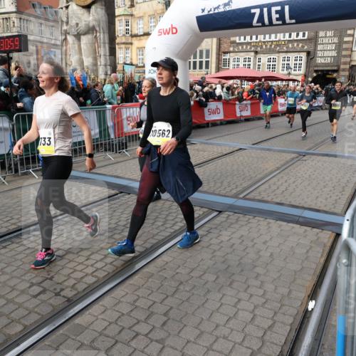 05.10.2025 - 20. swb-Marathon Bremen Yannick Fuchs http://msf.ph/oto/9228516 05.10.2025 11:01:49 Ziel 9189, 9269, 9278, 9294, 9432, 9782, 10026, 10030, 10056, 10324, 10370, 10562, 10903, 10904, 11223, 11463, 11732, 11733 meine-sportfotos.de