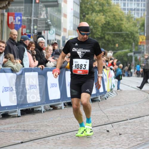 05.10.2025 - 20. swb-Marathon Bremen Strokosch-Dieckow http://msf.ph/oto/9228525 05.10.2025 12:26:09 Ziel 1083 meine-sportfotos.de