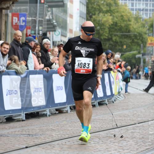 05.10.2025 - 20. swb-Marathon Bremen Strokosch-Dieckow http://msf.ph/oto/9228543 05.10.2025 12:26:09 Ziel 1083 meine-sportfotos.de