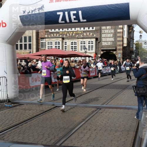 05.10.2025 - 20. swb-Marathon Bremen Yannick Fuchs http://msf.ph/oto/9228593 05.10.2025 10:59:00 Ziel 9349, 9518, 9542, 10080, 10263, 10560, 10561, 11290, 11483, 11612, 11651 meine-sportfotos.de