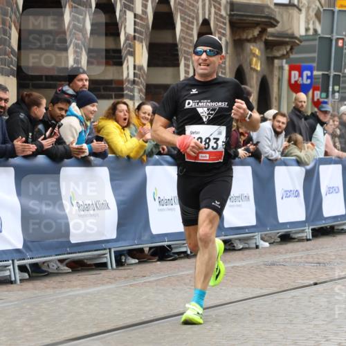 05.10.2025 - 20. swb-Marathon Bremen Strokosch-Dieckow http://msf.ph/oto/9228606 05.10.2025 12:26:10 Ziel 1083 meine-sportfotos.de