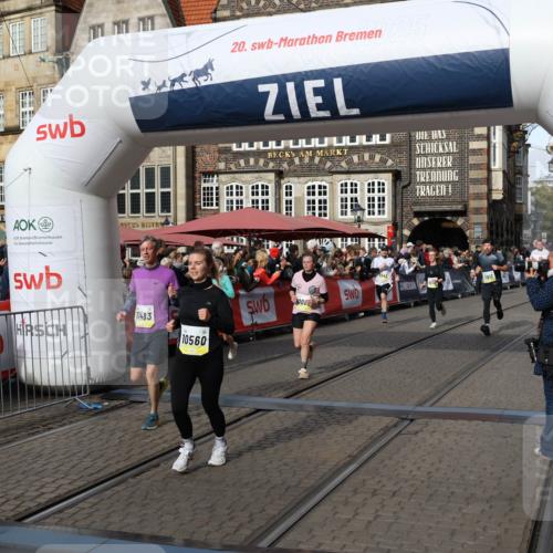 05.10.2025 - 20. swb-Marathon Bremen Yannick Fuchs http://msf.ph/oto/9228618 05.10.2025 10:59:00 Ziel 9349, 9518, 9542, 10080, 10263, 10560, 10561, 11290, 11483, 11612, 11651 meine-sportfotos.de