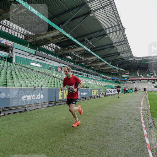 05.10.2025 - 20. swb-Marathon Bremen Michael Burmester http://msf.ph/oto/9228620 05.10.2025 12:33:49 Laufen im Stadion 121, 218, 307, 363, 474, 838, 900, 993, 1070, 1338, 1339, 1360, 1372, 1617, 1889, 1913, 2000, 2267, 3552, 4251, 5640, 6957, 6984, 7259, 7442, 8550, 8582, 9046, 369, 746, 850, 1494, 1928, 2682 meine-sportfotos.de