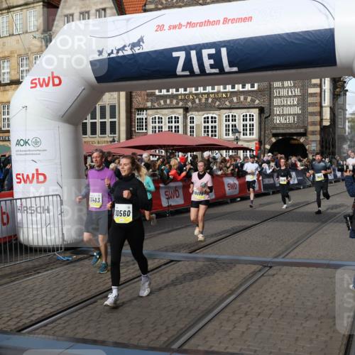 05.10.2025 - 20. swb-Marathon Bremen Yannick Fuchs http://msf.ph/oto/9228624 05.10.2025 10:59:00 Ziel 9349, 9518, 9542, 10080, 10263, 10560, 10561, 11290, 11483, 11612, 11651 meine-sportfotos.de