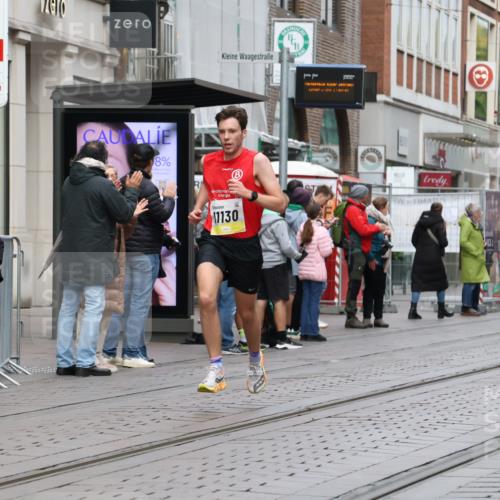 05.10.2025 - 20. swb-Marathon Bremen Strokosch-Dieckow http://msf.ph/oto/9228626 05.10.2025 10:33:31 Ziel 9320, 11130, 9320, 11130 meine-sportfotos.de
