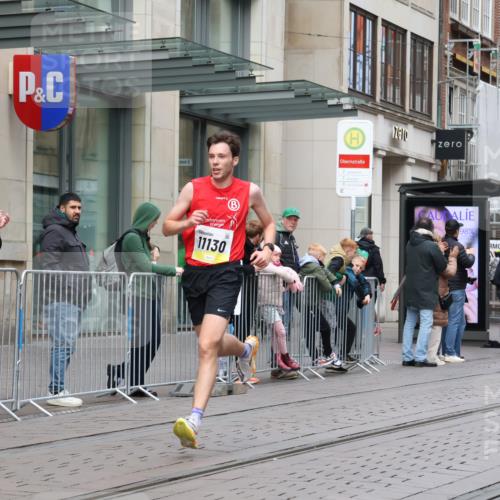 05.10.2025 - 20. swb-Marathon Bremen Strokosch-Dieckow http://msf.ph/oto/9228641 05.10.2025 10:33:33 Ziel 9320, 11130, 9320, 11130 meine-sportfotos.de