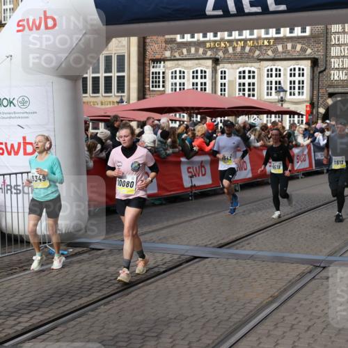 05.10.2025 - 20. swb-Marathon Bremen Yannick Fuchs http://msf.ph/oto/9228653 05.10.2025 10:59:01 Ziel 9349, 9518, 9542, 9601, 10080, 10263, 10560, 11290, 11483, 11612, 11651 meine-sportfotos.de