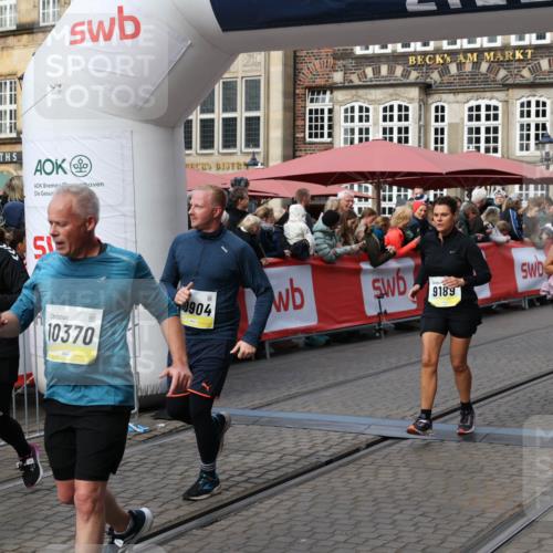 05.10.2025 - 20. swb-Marathon Bremen Yannick Fuchs http://msf.ph/oto/9228682 05.10.2025 11:01:53 Ziel 9189, 9269, 9294, 9782, 10004, 10026, 10370, 10903, 10904 meine-sportfotos.de