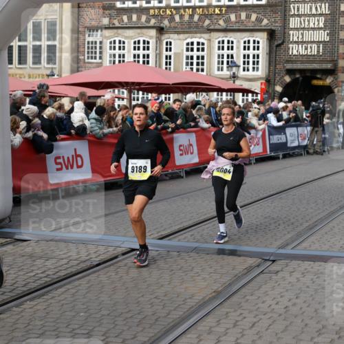 05.10.2025 - 20. swb-Marathon Bremen Yannick Fuchs http://msf.ph/oto/9228699 05.10.2025 11:01:53 Ziel 9189, 9269, 9294, 9782, 10004, 10026, 10370, 10903, 10904 meine-sportfotos.de