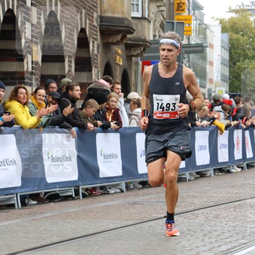 05.10.2025 - 20. swb-Marathon Bremen Strokosch-Dieckow http://msf.ph/oto/9228773 05.10.2025 12:26:51 Ziel 1493 meine-sportfotos.de