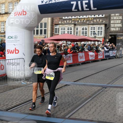 05.10.2025 - 20. swb-Marathon Bremen Yannick Fuchs http://msf.ph/oto/9228781 05.10.2025 11:01:55 Ziel 9189, 9237, 9269, 9294, 9782, 10004, 10370, 10903, 10904 meine-sportfotos.de