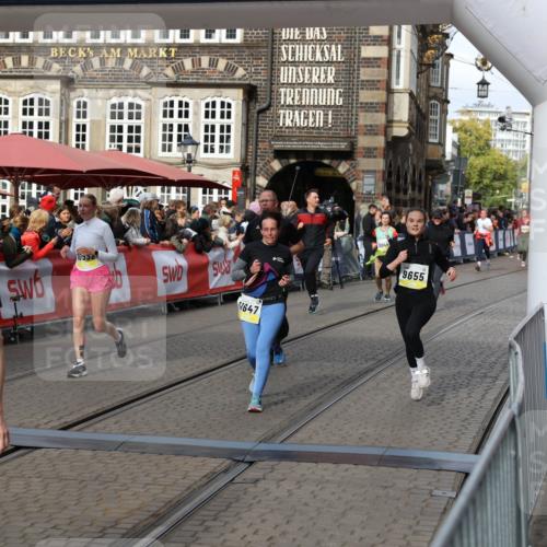 05.10.2025 - 20. swb-Marathon Bremen Yannick Fuchs http://msf.ph/oto/9228856 05.10.2025 11:02:00 Ziel 9237, 9365, 9655, 10004, 10558, 10837, 11415, 11647 meine-sportfotos.de