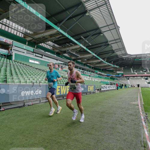 05.10.2025 - 20. swb-Marathon Bremen Michael Burmester http://msf.ph/oto/9228979 05.10.2025 12:37:21 Laufen im Stadion 140, 221, 436, 508, 728, 787, 933, 1088, 1245, 1418, 1443, 1567, 1616, 1633, 1801, 1849, 1901, 1907, 1912, 2132, 2135, 2186, 2268, 5423, 5536, 5582, 5625, 7266, 8883, 9080, 298, 735, 761, 1231, 3198, 8099 meine-sportfotos.de