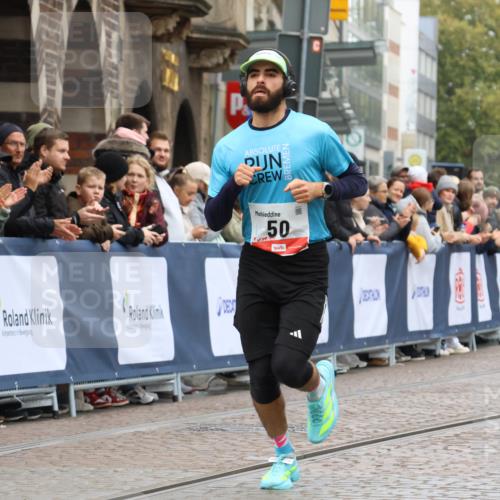 05.10.2025 - 20. swb-Marathon Bremen Strokosch-Dieckow http://msf.ph/oto/9229021 05.10.2025 12:27:17 Ziel 50 meine-sportfotos.de
