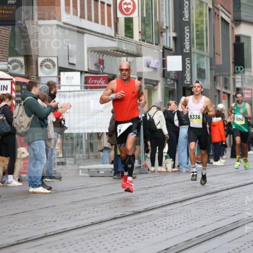 05.10.2025 - 20. swb-Marathon Bremen Strokosch-Dieckow http://msf.ph/oto/9229033 05.10.2025 10:35:06 Ziel 9336, 9340, 9697, 10538, 11341, 9336, 9340, 9697, 10538, 11341 meine-sportfotos.de