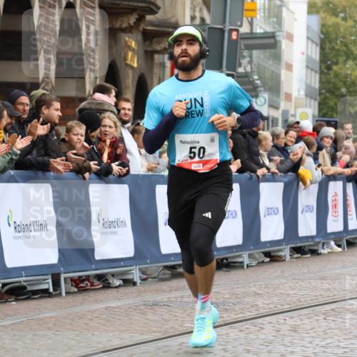 05.10.2025 - 20. swb-Marathon Bremen Strokosch-Dieckow http://msf.ph/oto/9229044 05.10.2025 12:27:17 Ziel 50 meine-sportfotos.de