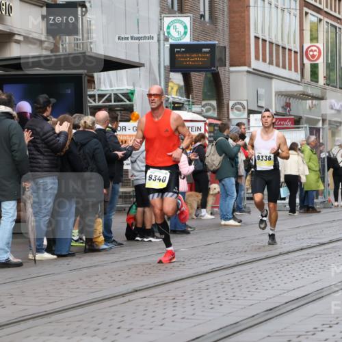 05.10.2025 - 20. swb-Marathon Bremen Strokosch-Dieckow http://msf.ph/oto/9229046 05.10.2025 10:35:09 Ziel 9336, 9340, 9596, 9697, 10538, 11341, 9336, 9340, 9596, 9697, 10538, 11341 meine-sportfotos.de