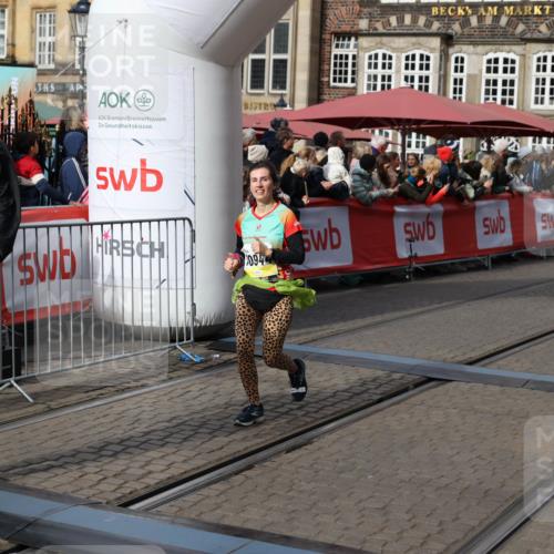 05.10.2025 - 20. swb-Marathon Bremen Yannick Fuchs http://msf.ph/oto/9229058 05.10.2025 11:02:06 Ziel 9324, 9365, 9536, 9655, 10558, 10837, 10855, 10879, 10887, 10944, 11415, 11647 meine-sportfotos.de