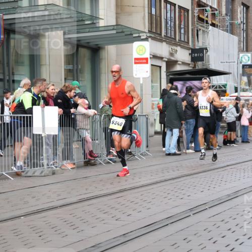 05.10.2025 - 20. swb-Marathon Bremen Strokosch-Dieckow http://msf.ph/oto/9229060 05.10.2025 10:35:11 Ziel 9336, 9340, 9596, 9697, 10538, 11341, 9336, 9340, 9596, 9697, 10538, 11341 meine-sportfotos.de