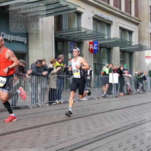 05.10.2025 - 20. swb-Marathon Bremen Strokosch-Dieckow http://msf.ph/oto/9229094 05.10.2025 10:35:13 Ziel 9336, 9340, 9596, 9697, 10538, 11341, 9336, 9340, 9596, 9697, 10538, 11341 meine-sportfotos.de