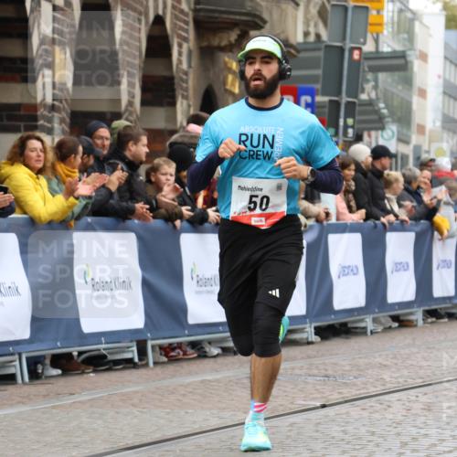 05.10.2025 - 20. swb-Marathon Bremen Strokosch-Dieckow http://msf.ph/oto/9229097 05.10.2025 12:27:18 Ziel 50 meine-sportfotos.de