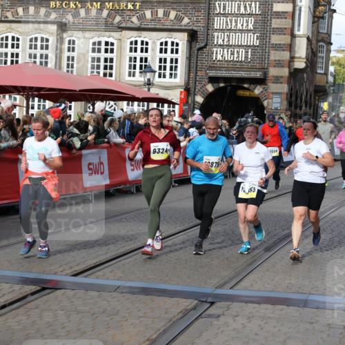05.10.2025 - 20. swb-Marathon Bremen Yannick Fuchs http://msf.ph/oto/9229111 05.10.2025 11:02:08 Ziel 9324, 9365, 9536, 10558, 10837, 10855, 10879, 10887, 10944, 11415 meine-sportfotos.de
