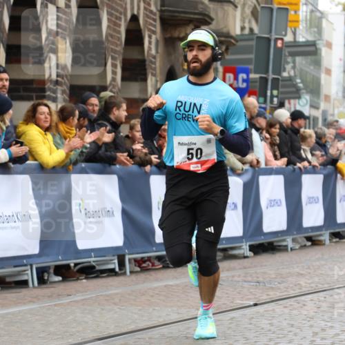 05.10.2025 - 20. swb-Marathon Bremen Strokosch-Dieckow http://msf.ph/oto/9229113 05.10.2025 12:27:18 Ziel 50 meine-sportfotos.de