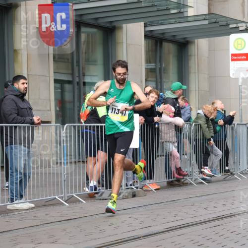 05.10.2025 - 20. swb-Marathon Bremen Strokosch-Dieckow http://msf.ph/oto/9229122 05.10.2025 10:35:16 Ziel 9340, 9596, 9697, 10538, 11341, 9340, 9596, 9697, 10538, 11341 meine-sportfotos.de
