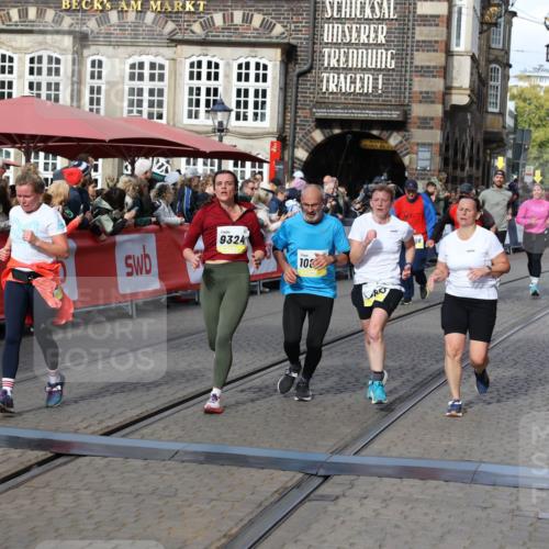 05.10.2025 - 20. swb-Marathon Bremen Yannick Fuchs http://msf.ph/oto/9229125 05.10.2025 11:02:08 Ziel 9324, 9365, 9536, 10558, 10837, 10855, 10879, 10887, 10944, 11415 meine-sportfotos.de