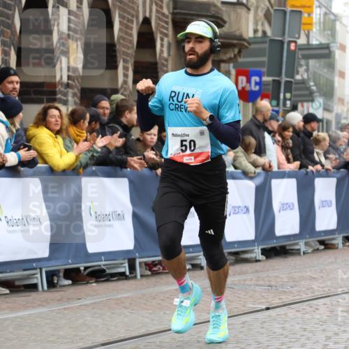 05.10.2025 - 20. swb-Marathon Bremen Strokosch-Dieckow http://msf.ph/oto/9229131 05.10.2025 12:27:18 Ziel 50 meine-sportfotos.de