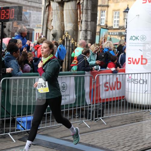 05.10.2025 - 20. swb-Marathon Bremen Yannick Fuchs http://msf.ph/oto/9229215 05.10.2025 10:59:19 Ziel 9219, 9508, 9692, 10039, 10143, 10274, 10353, 10594 meine-sportfotos.de