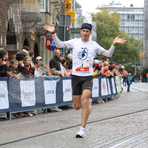 05.10.2025 - 20. swb-Marathon Bremen Strokosch-Dieckow http://msf.ph/oto/9229234 05.10.2025 12:27:47 Ziel 1, 1620 meine-sportfotos.de