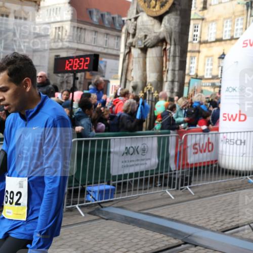 05.10.2025 - 20. swb-Marathon Bremen Yannick Fuchs http://msf.ph/oto/9229237 05.10.2025 10:59:21 Ziel 9219, 9454, 9508, 9692, 10039, 10143, 10200, 10274, 10353, 11207, 11400 meine-sportfotos.de